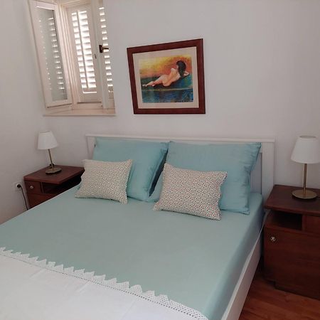 Apartment In Vis Historic Center - Mikula, Ljubica, Toma Exteriör bild