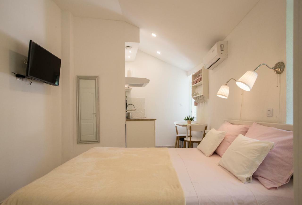 Apartment In Vis Historic Center - Mikula, Ljubica, Toma Exteriör bild